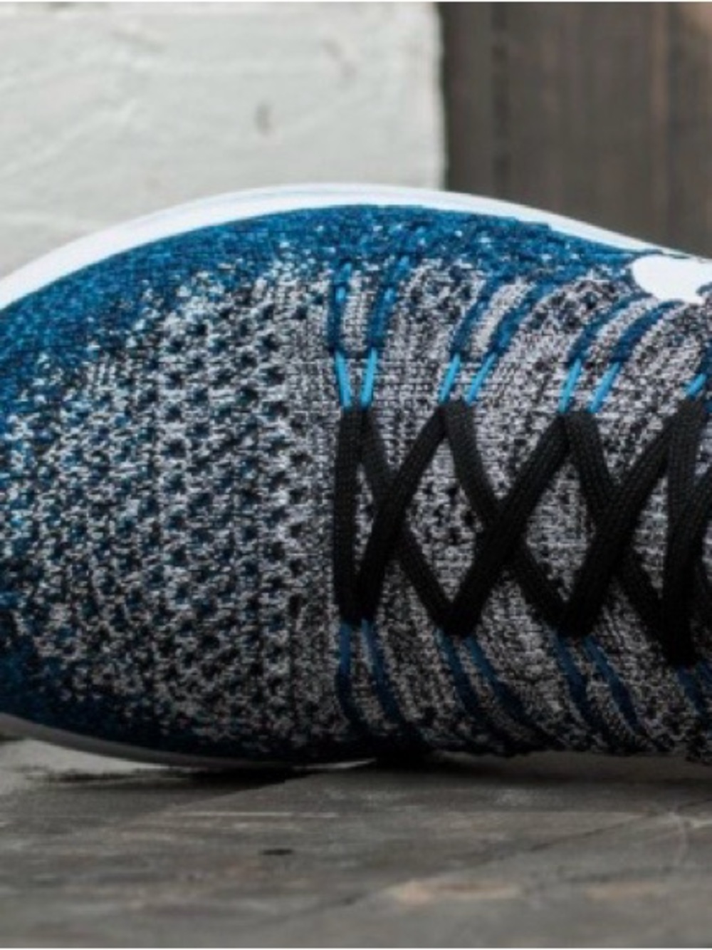 Nike LunarEpic Low Flyknit 2 Photo Blue Running Shoes-Womens 7.5 OR Youth 6Y - Picture 3 of 5